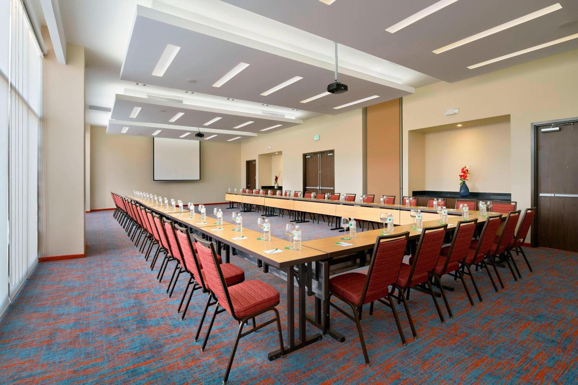 Courtyard By Marriott Hermosillo Hotel Exterior photo