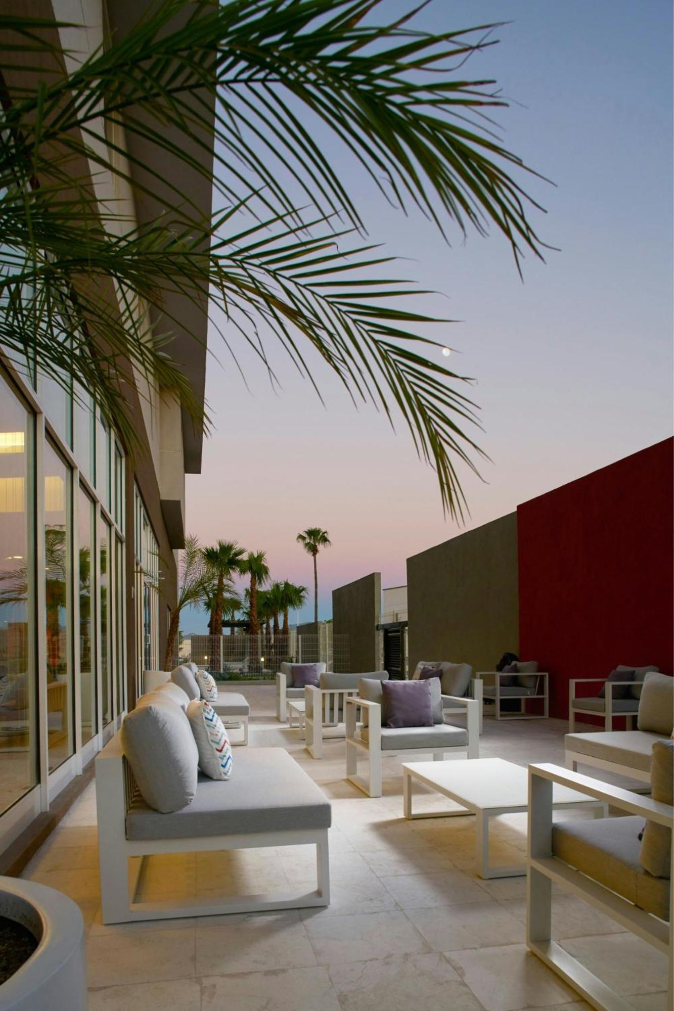 Courtyard By Marriott Hermosillo Hotel Exterior photo